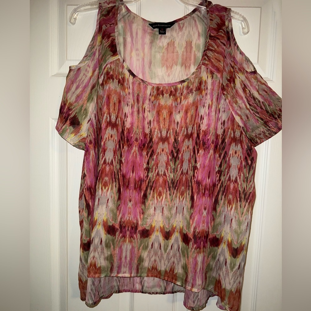 Rock & Republic Sheer Multicolor Asymmetrical Short Sleeve Cold Shoulder Blouse